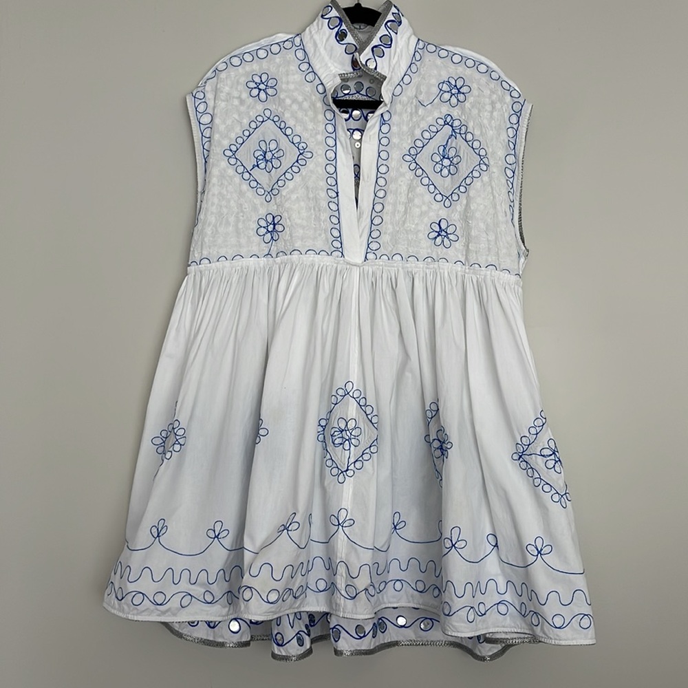 Juliet Dunn London Embroidered Embelished Poncho Shirt Dress in White/Bl… - Picture 11 of 16